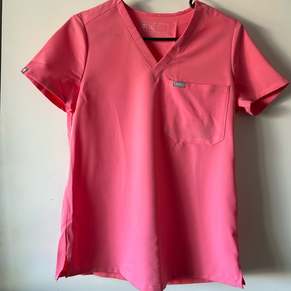Figs Women's Catarina style Neon Pink Short Sleeve Top